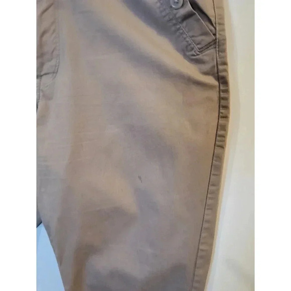 Lee Riders Tan Capri Pants - Picture 3 of 5